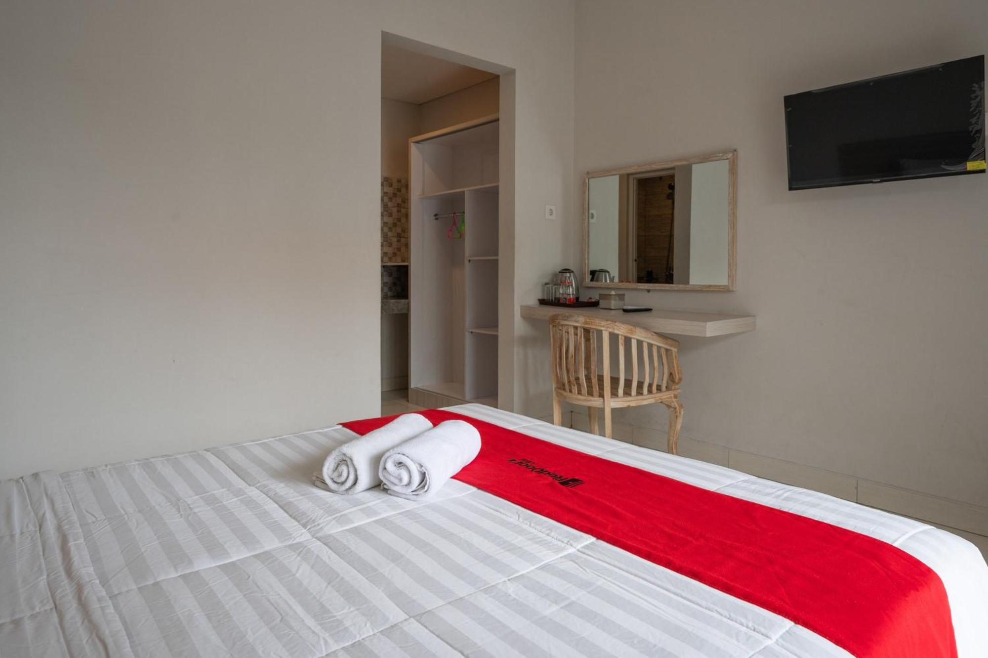 Reddoorz Plus At Yasa'S Living Denpasar Sanur Exterior foto